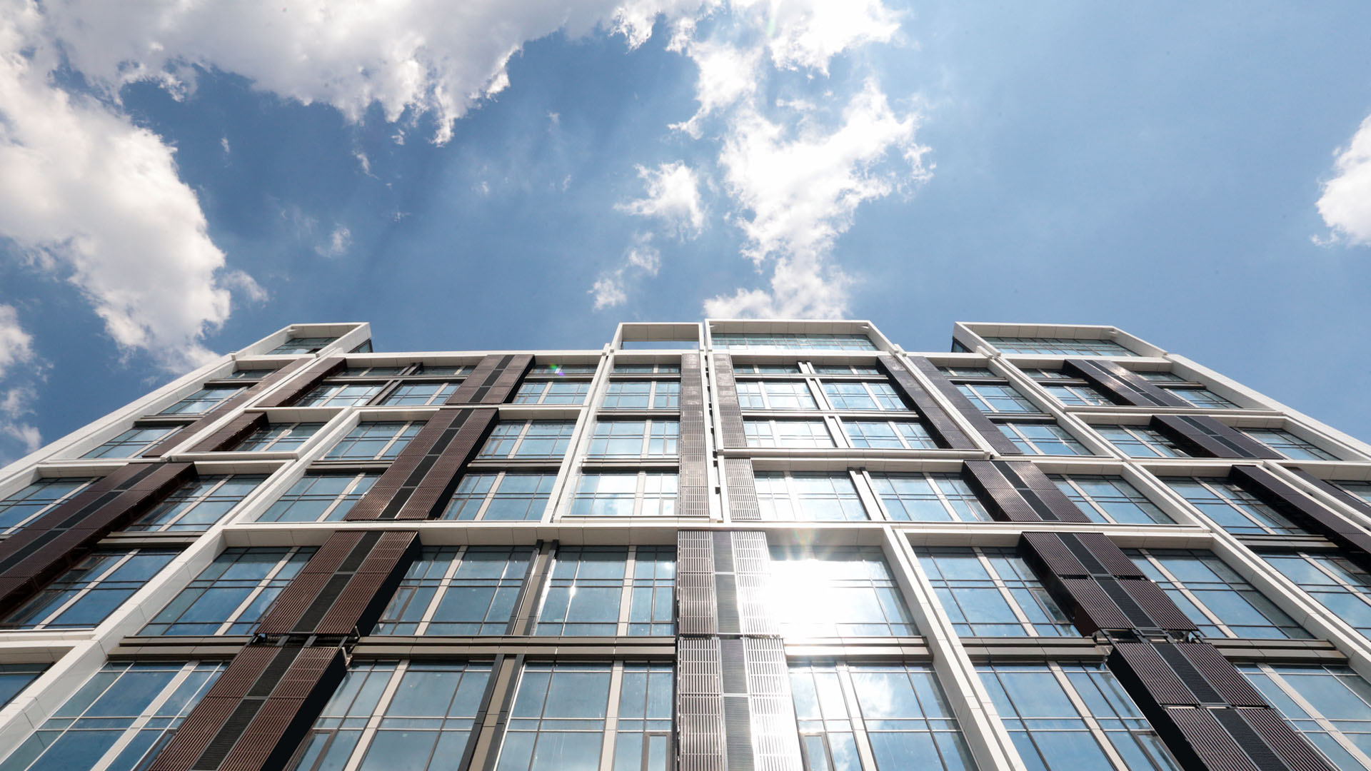STONE HEDGE и Coldy Group торжественно открыли свой первый комплекс апартаментов - TriBeCa APARTMENTS STONE HEDGE и Coldy Group торжественно открыли свой первый комплекс апартаментов - TriBeCa APARTMENTS